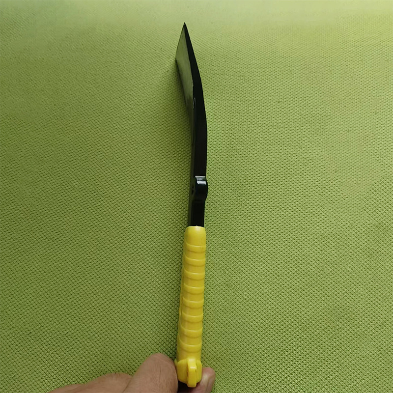 Heavy-Duty Multi-Functional Scraper: Ideal for Industrial Rust Removal, Paint Peeling & Tile Installation