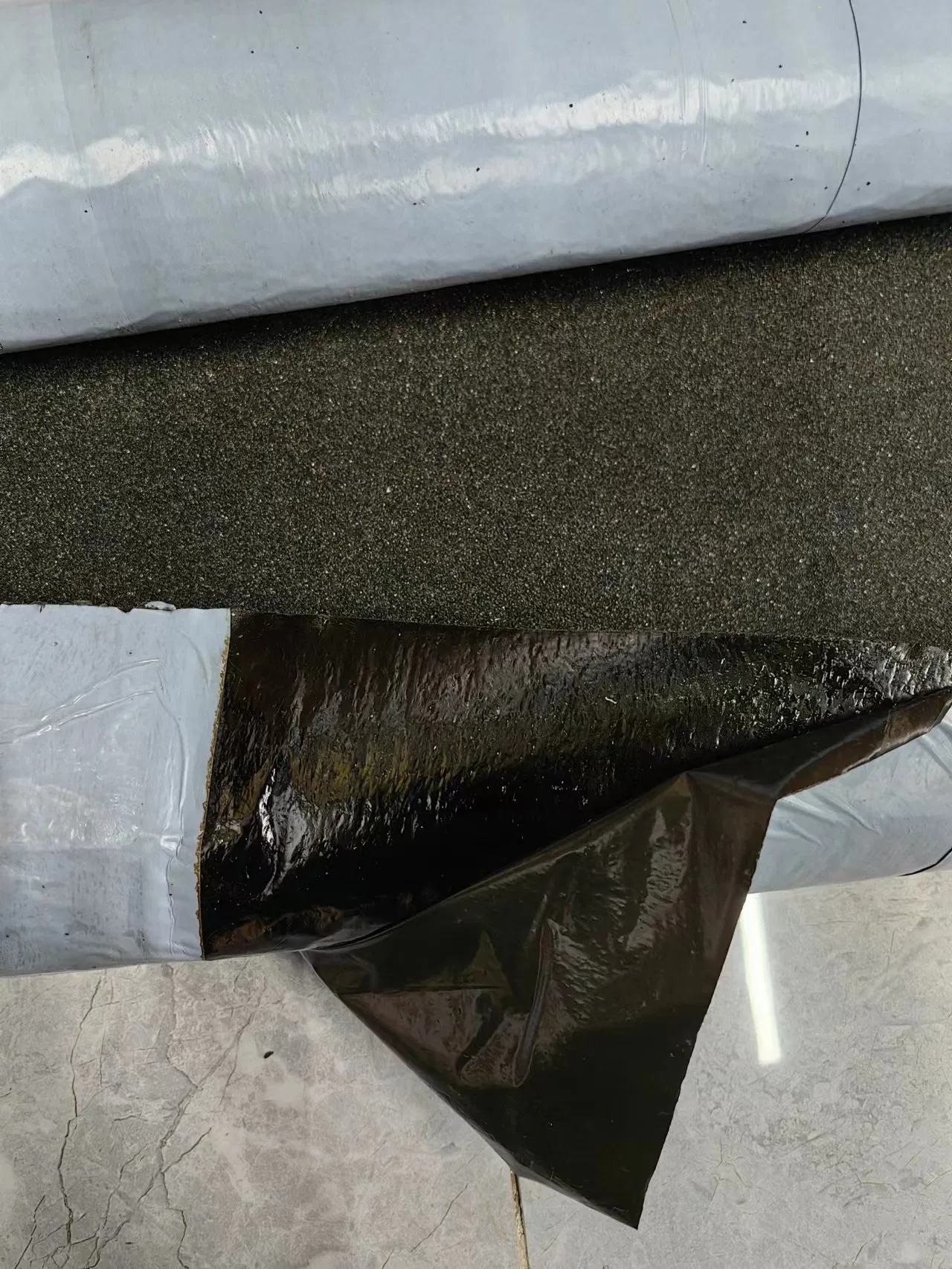 Sbs Modified Asphalt Bituminous Waterproofing Membrane Self-Adhered Roofing Underlayment