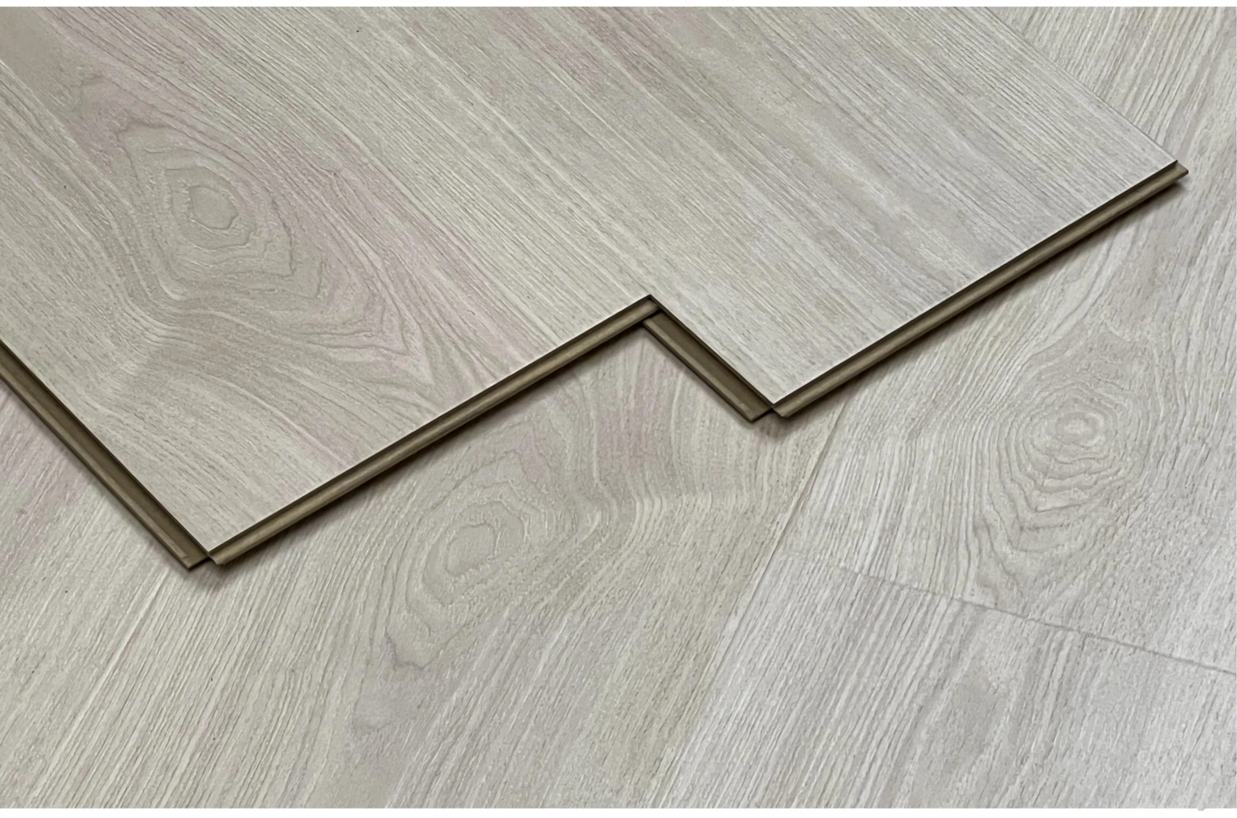 Modern Click Wood Flooring - Innovative Design