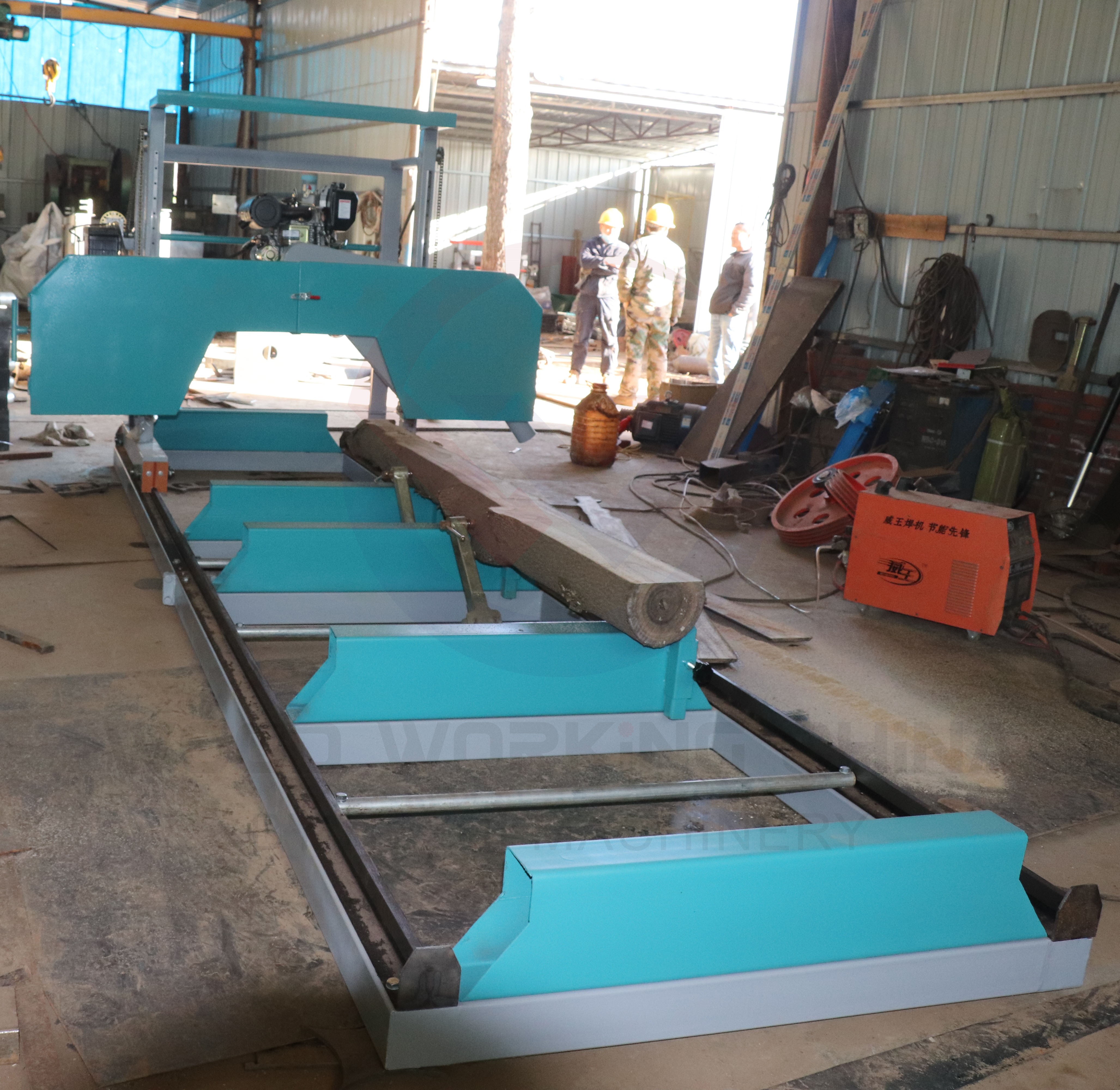 Ленточная пила портативная газовая с прицепом RS31G