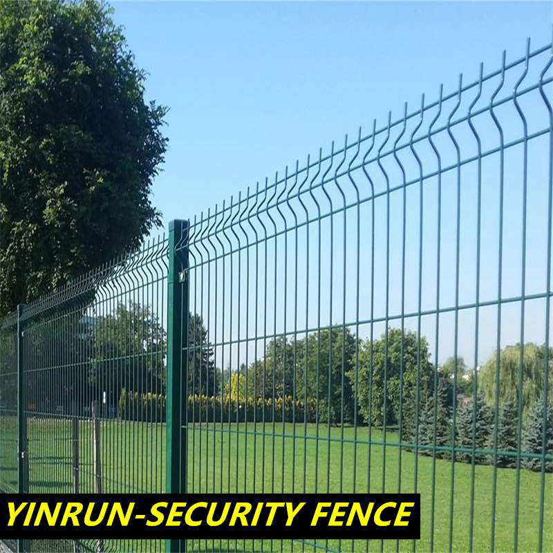 Best Seller 5*10/5X20 Welded Airport Fence Top Razor/Barbed Wire Available