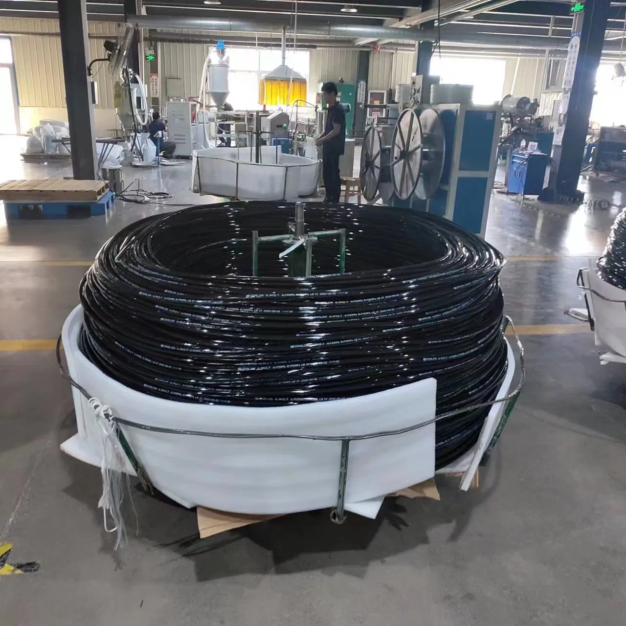 Гидравлический шланг SAE100 R7 негорючий