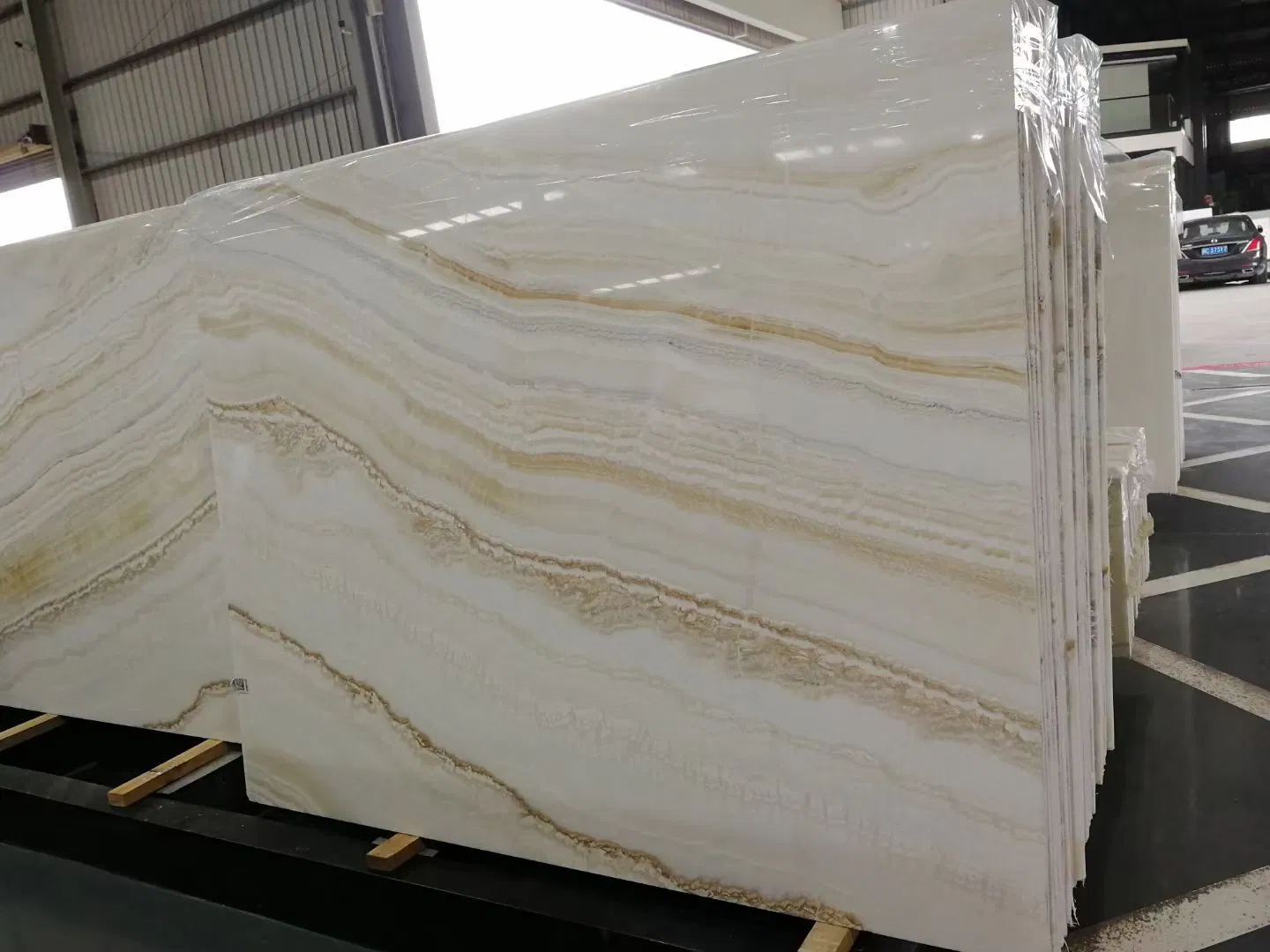 Wholesale Straight Lines of White Jade Marble Precut Kitchen Bathroom Natural Marble Vanity Tops Kitchen Countertops for Projects