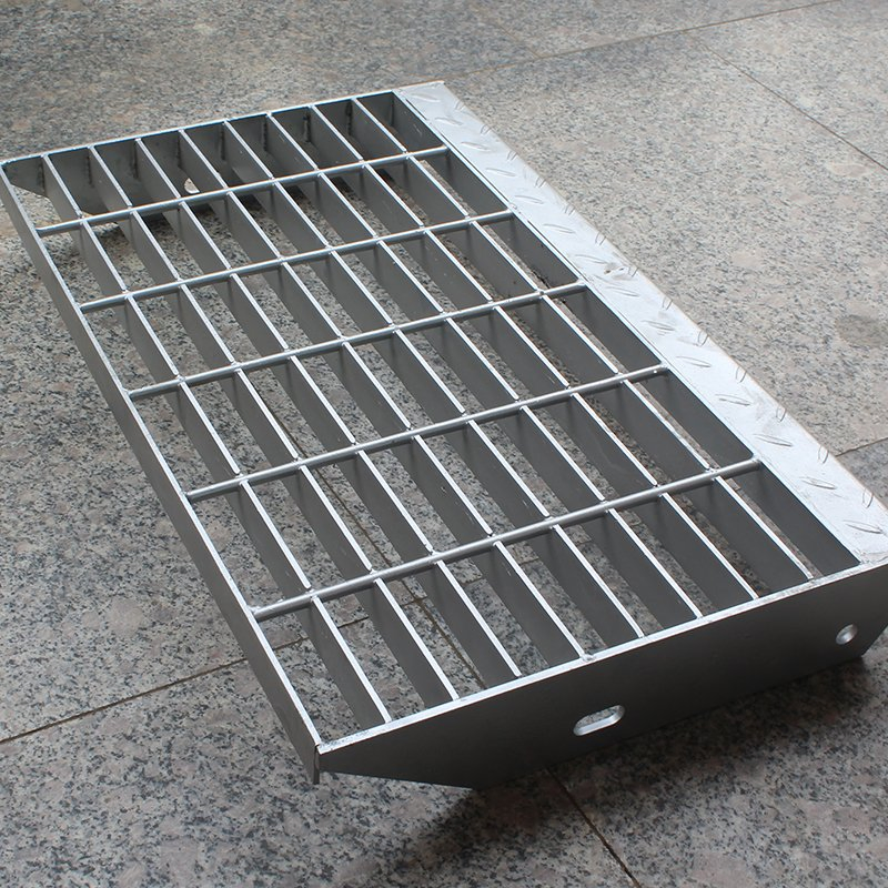 Step Treads Dipped Galvanized Metal Grid Stair Treads Steel Grating Walkway