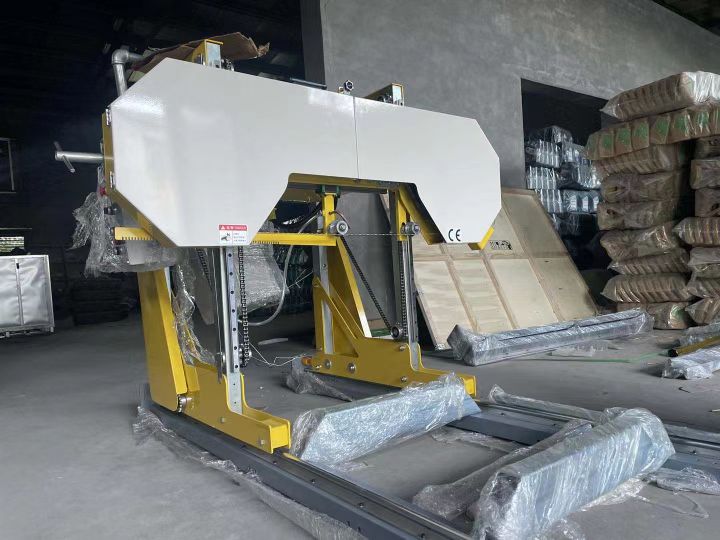 Станок ленточнопильный по дереву