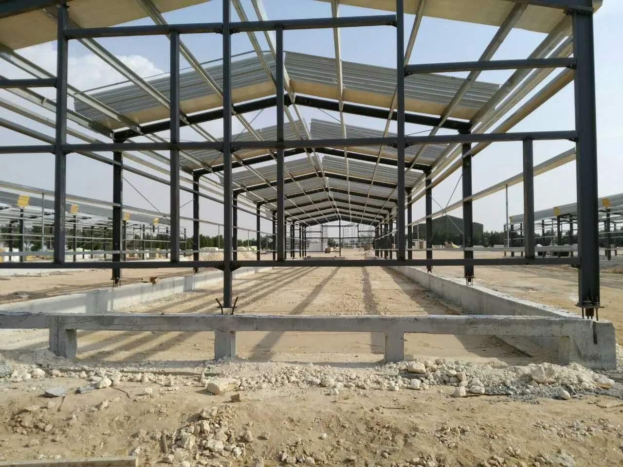 Prefab Steel Structure Warehouse with Solar Power Prefabricated Steel Building Garage Storage Shed Metal Building Warehouse