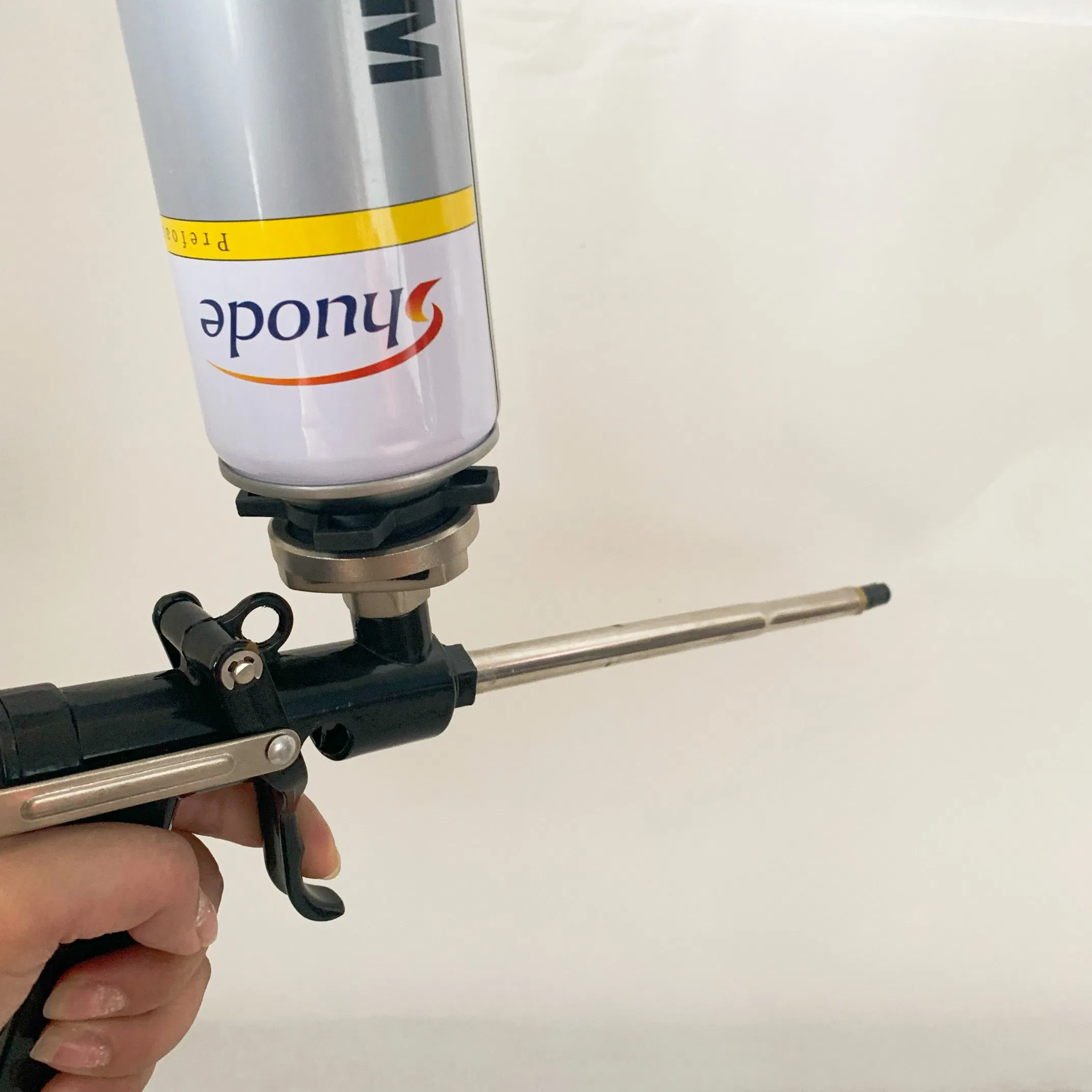 PU Foam Fireproof B2 Flameproof Gap Mounting White Spray PU Foam