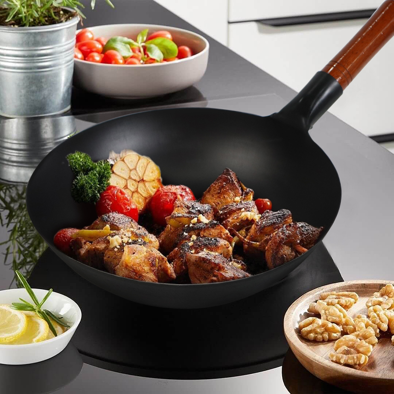 Большая сковорода вок из углеродистой стали без покрытия
