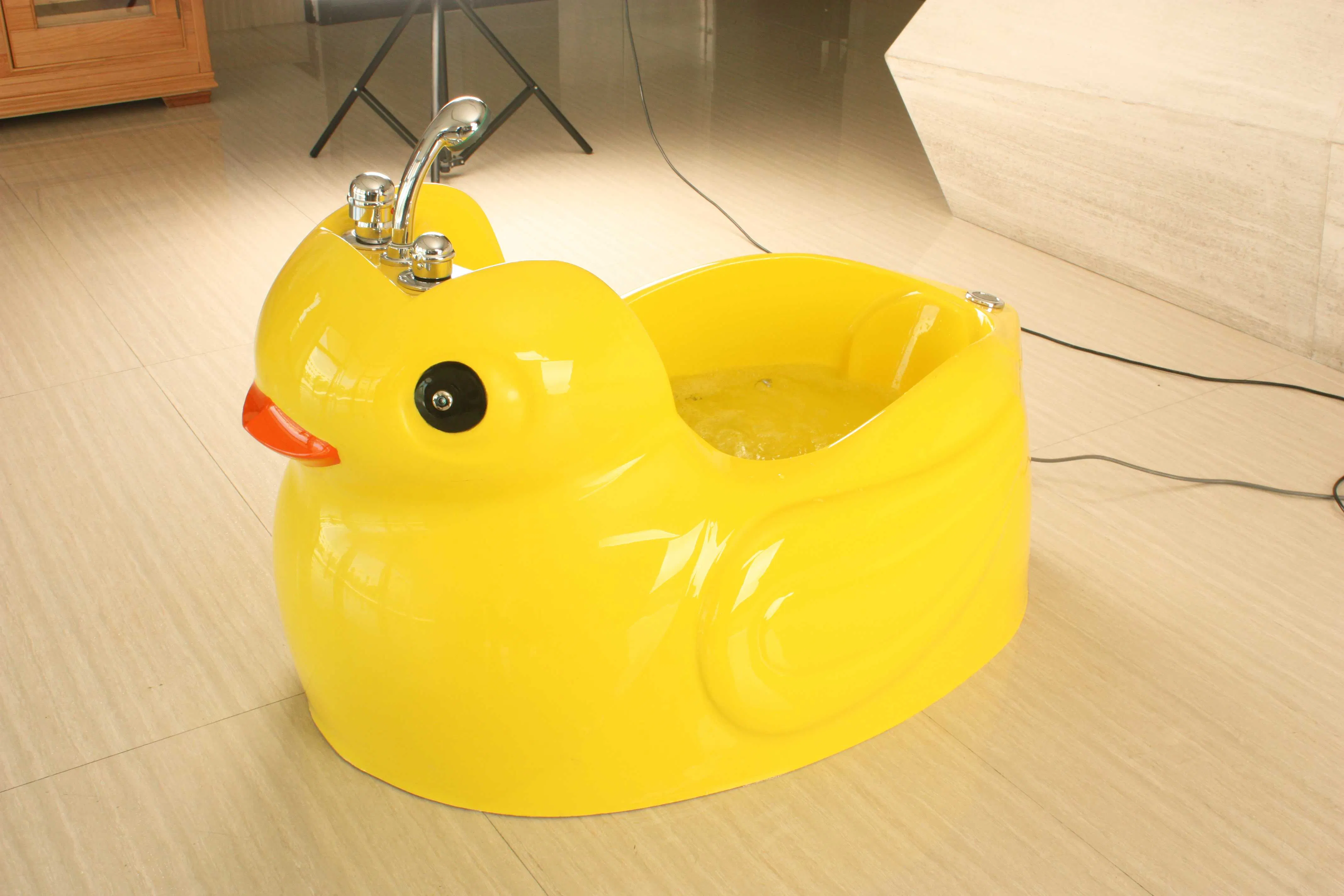 Детская акриловая ванна Sunrans с массажем и SPA