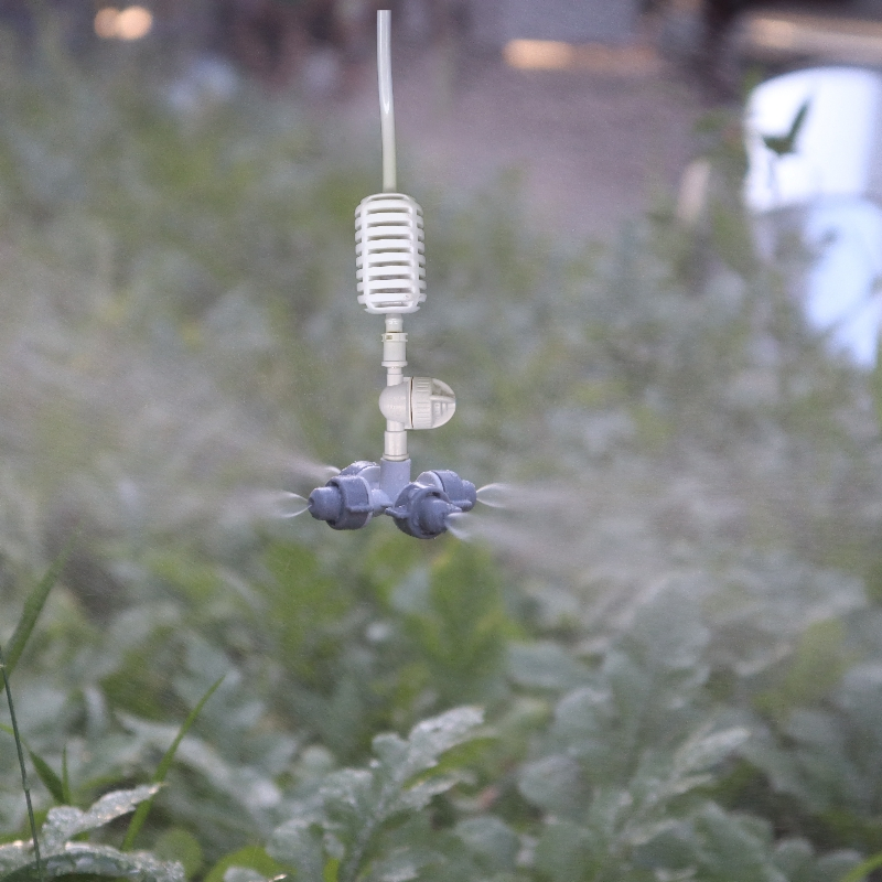 Hanging 4 Way Fogger Misting Plastic Mist Nozzle Sprinkler Watering Nozzle Sprayer Kits for Greenhouse Irrigation System