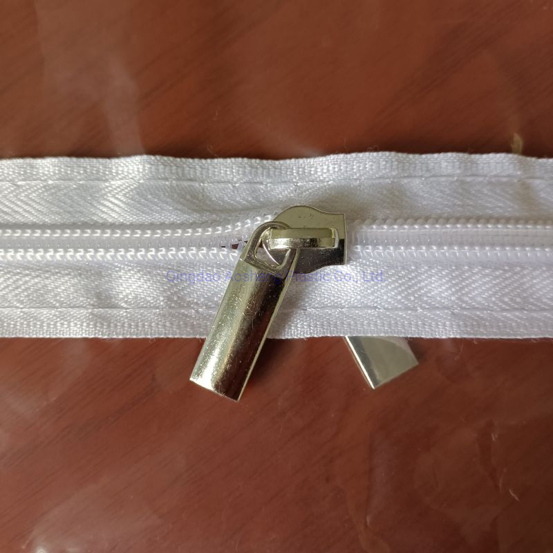 Barrier for Dust Containment Zipper Door