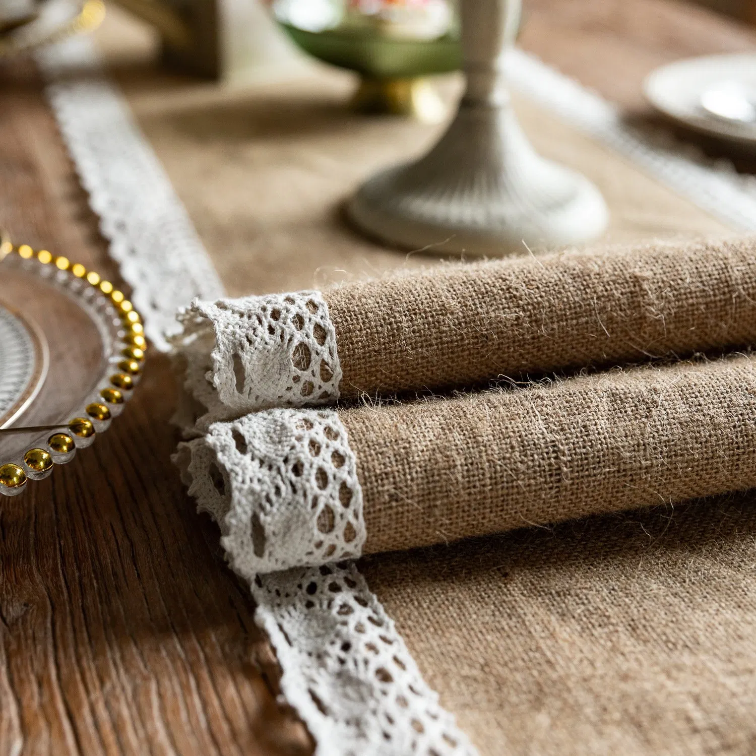 Xinlan Handwoven Jute Table Runner with Lace Trim and Fringe Boho Chic Table Cover for Wedding Party Festive Decor