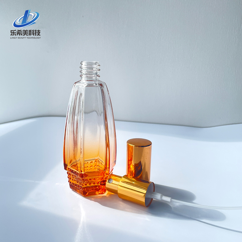 60ml Glass Perfume Bottle Empty Bottle Cosmetic Packaging with Spray Pump Made of Plastic High Quality Customized Container
