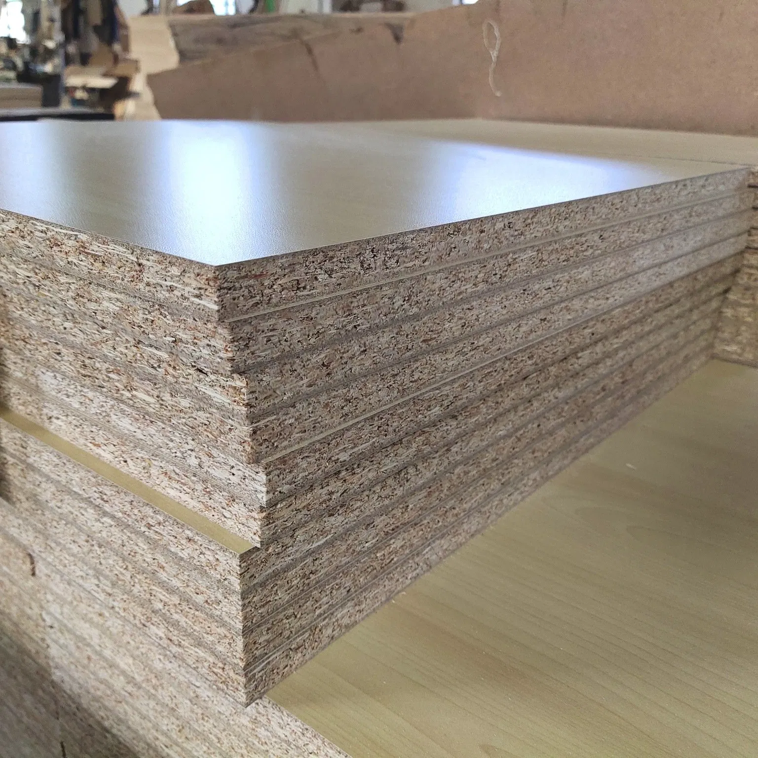 Flat-Surface Particleboard with Easy Installation Feature for Interior Decoration Engineering Projects