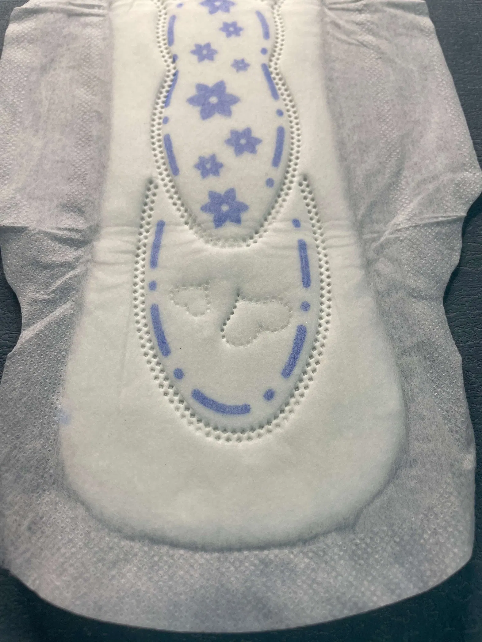 China Daily Use 100% Organic Cotton Soft Whispering Sanitary Napkin Feminine Pad