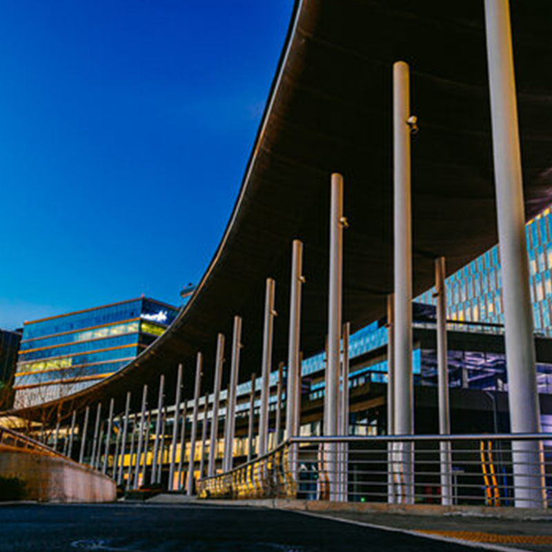 Durable Metal Aluminum Curtain Wall with Glazing and Aluminum Profiles for Commercial and Residential Buildings