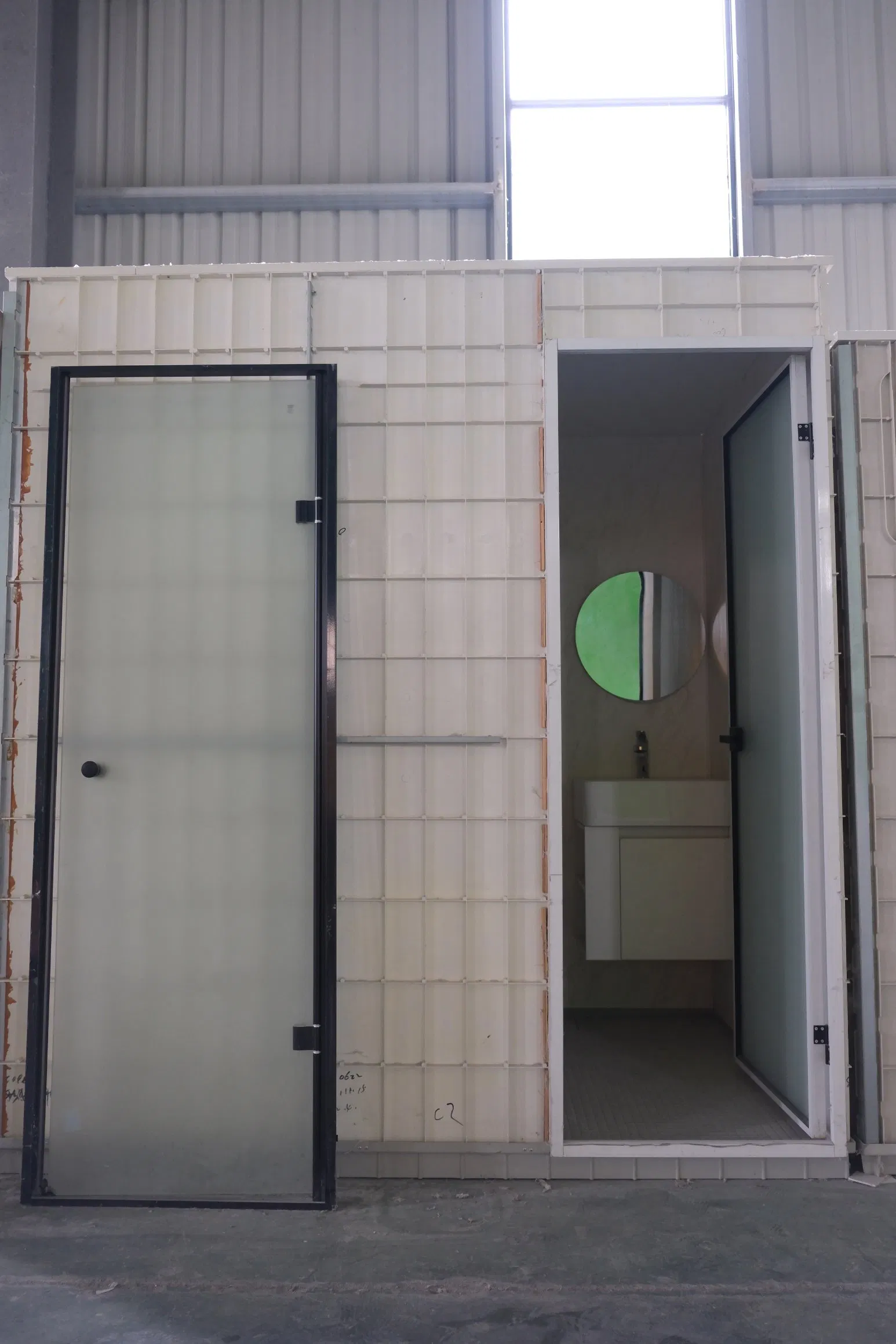 Accessories Prefabricated Furniture Leakproof Easy Clean Quick Shipping SMC Bathroom