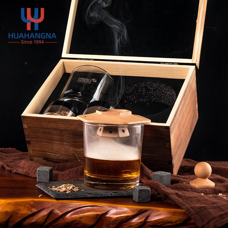 Custom Logo Old Fashioned Whiskey Glass and Cocktail Drinker Smoker Kit with Wood Chips in Wooden Gift Box for Home Bar Party