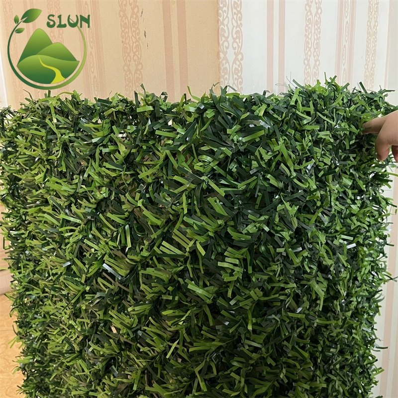 Outdoor Garden Grass Fence Synthetic Turf Fence with Wire Quality High Protecting Privacy Plastic Product Galvanized Iron Wire