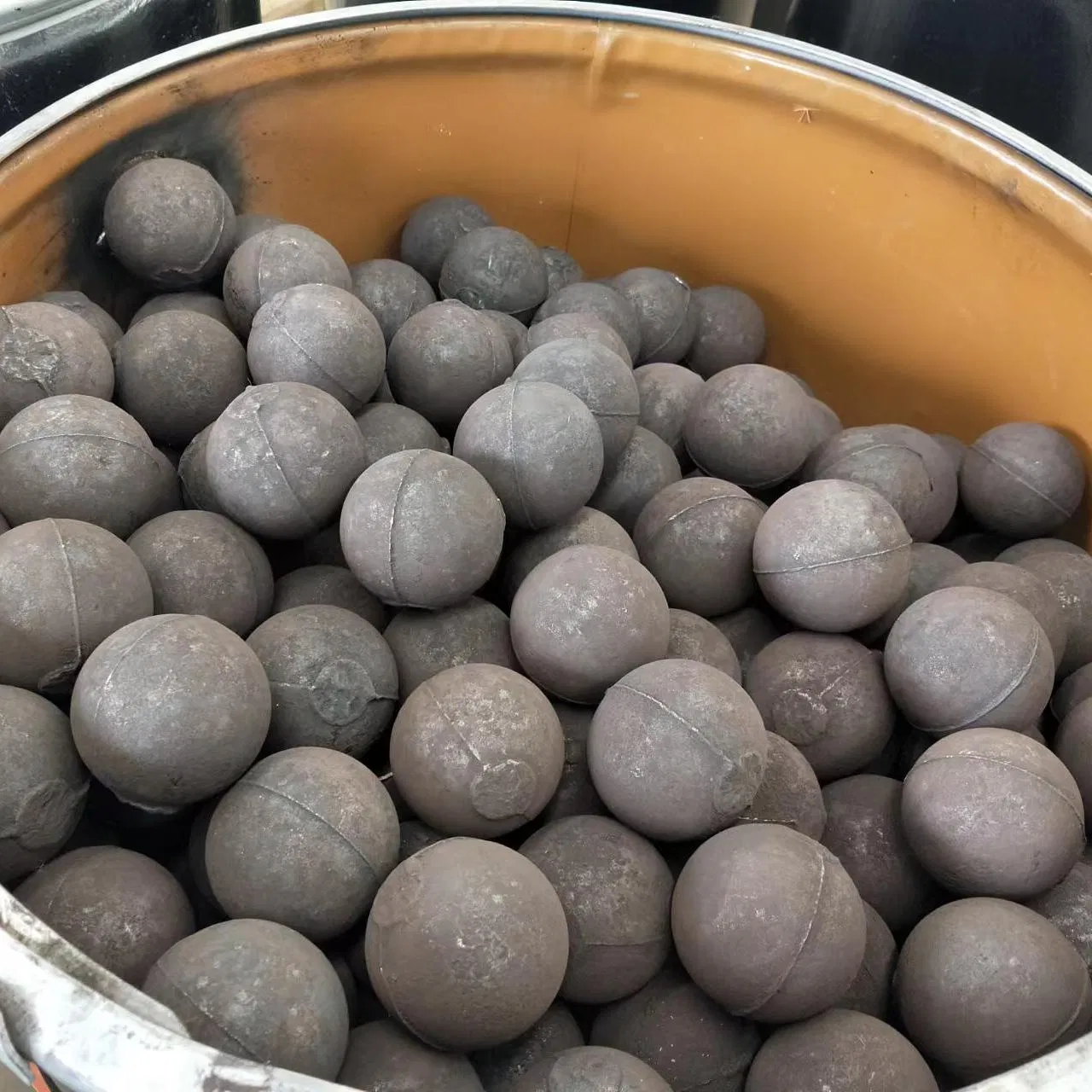 Breakage Resistant Grinding Balls for High-Efficiency Gold Mining