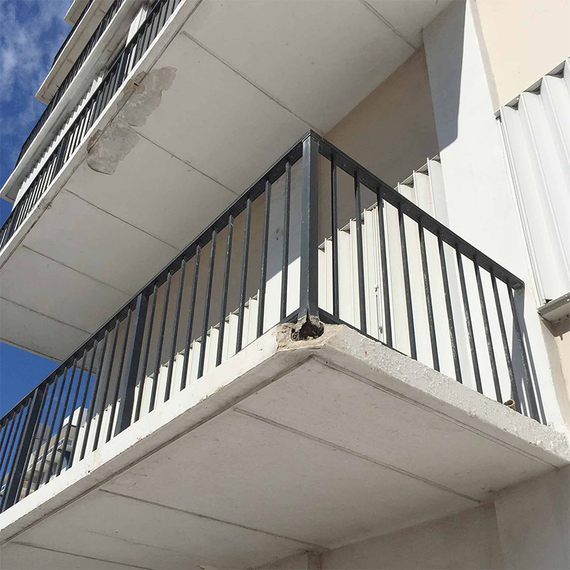 Qualified Guardrail Fabrication Wrought Iron Carbon Steel Welded Powder Coated Balcony Fence Balcony Railing for Residential Steel Building