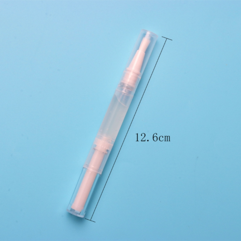 Safely Eliminate The Adhesive, Ensuring Your Lashes Remain Soft and Undamaged.