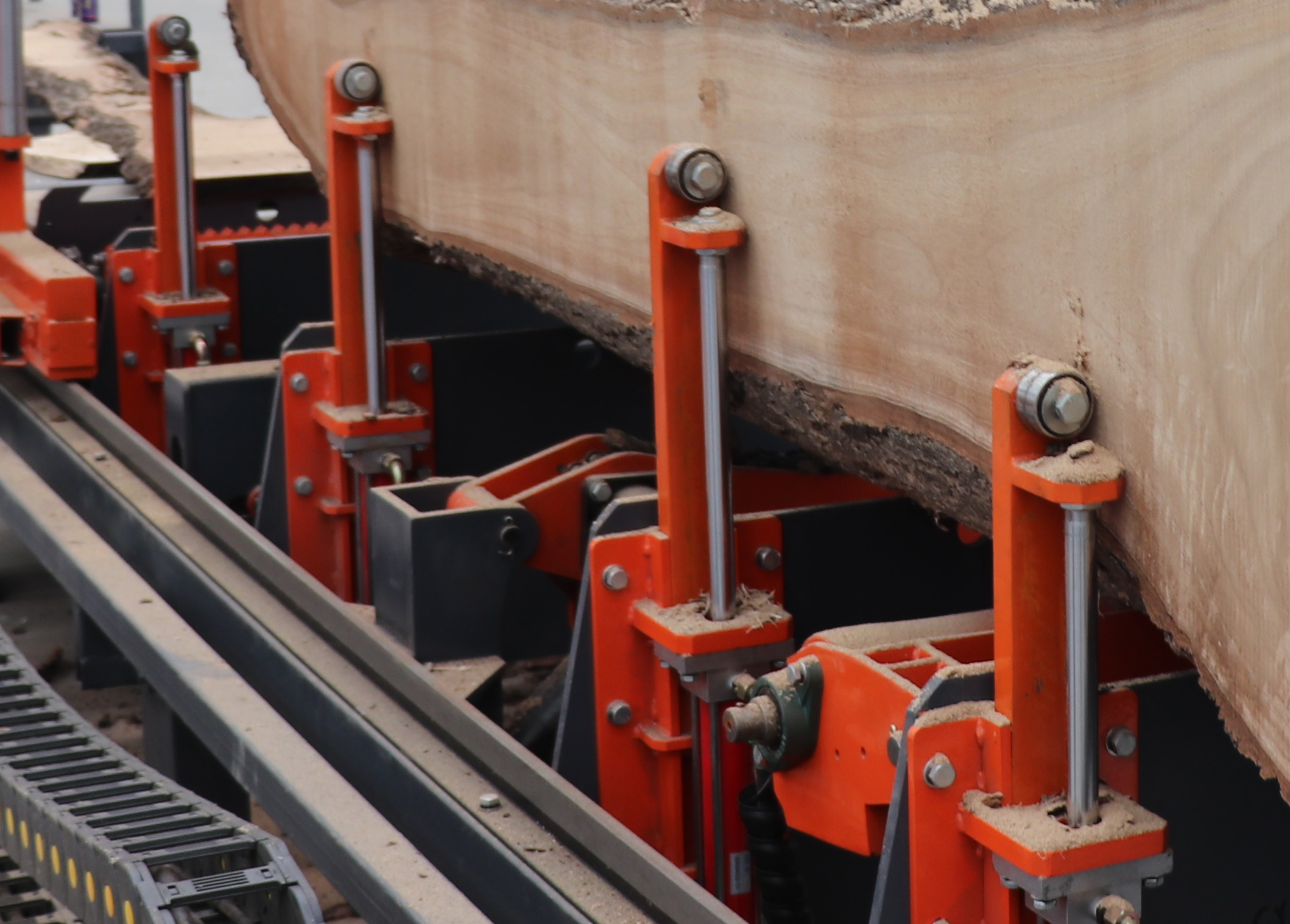 Ленточная пилорама гидравлическая для бревен