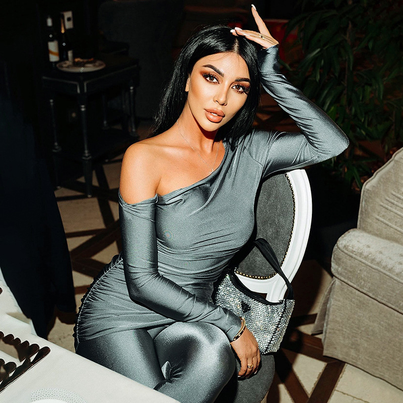 Костюм женский повседневный с колготками