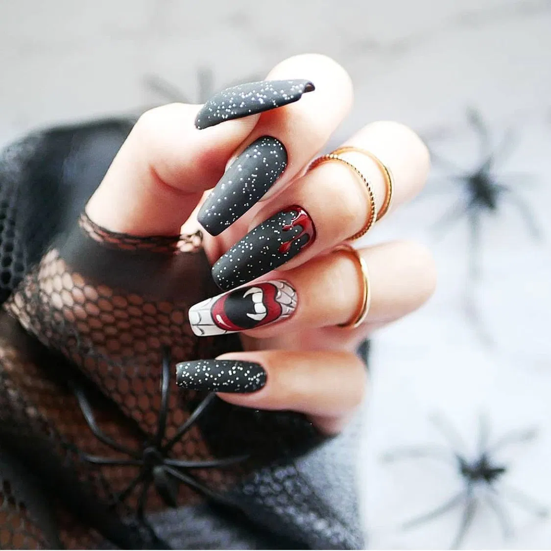 Spooky Press on Nails Halloween Gift, Waterproof Nail Art Stickers for Parties