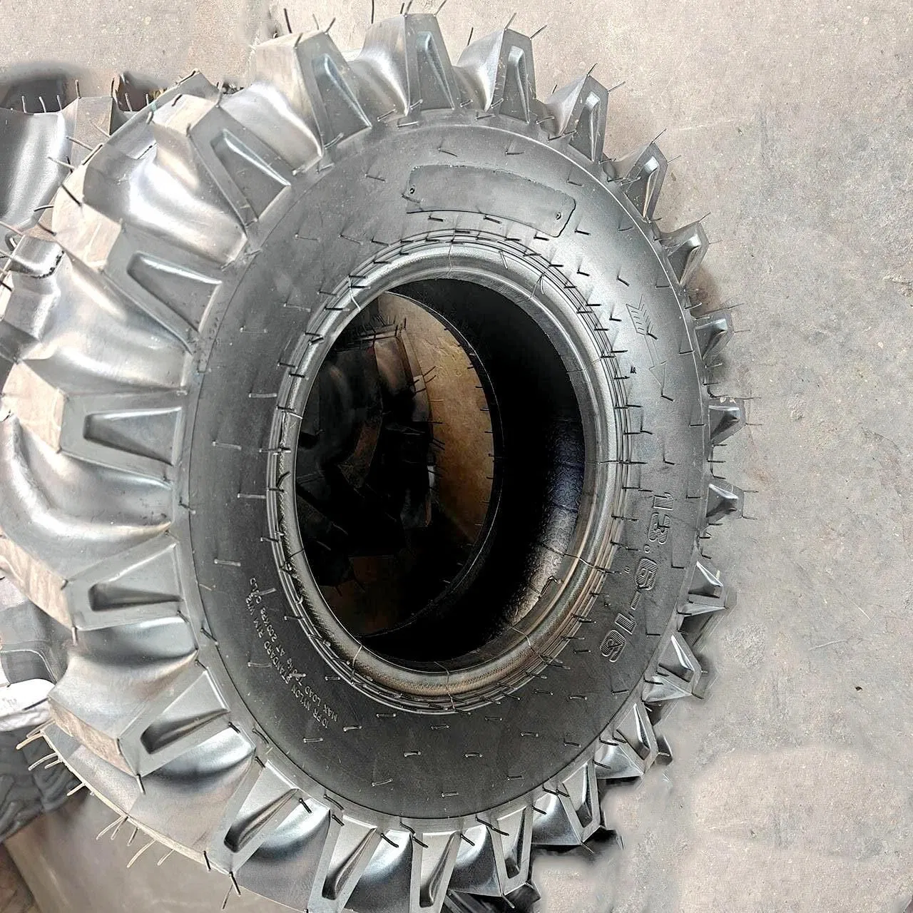 Шины сельскохозяйственные для трактора