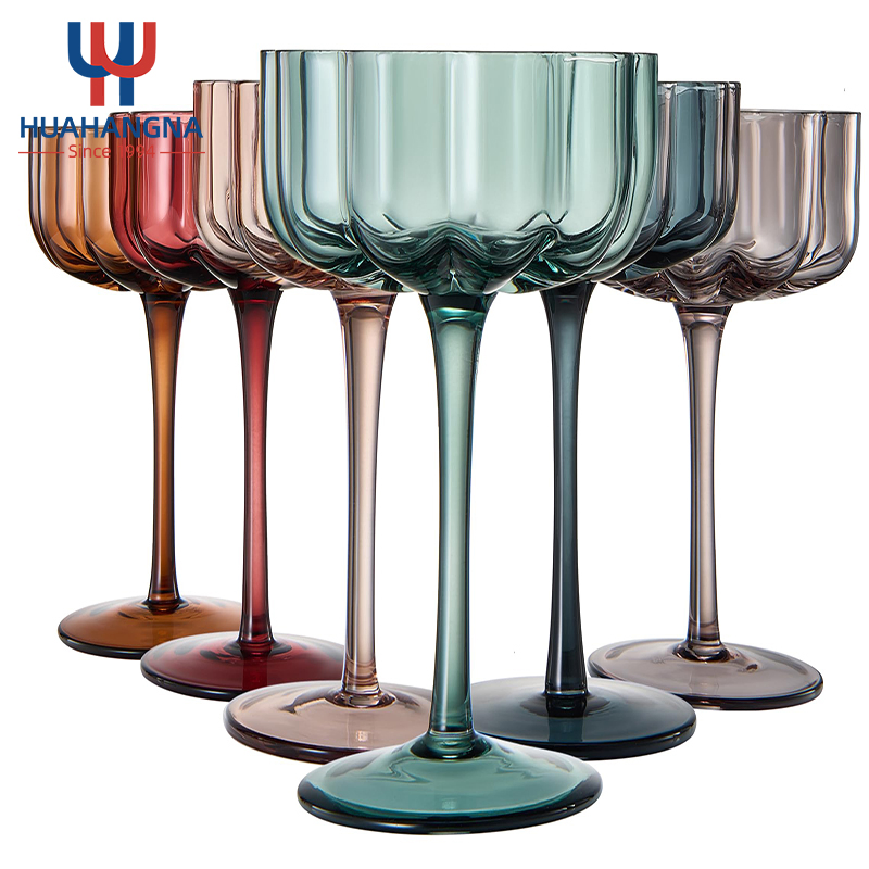 Wholesale Decorative Creative Flower Petal Martini Glass Wedding Vintage Petal Shape Glassware