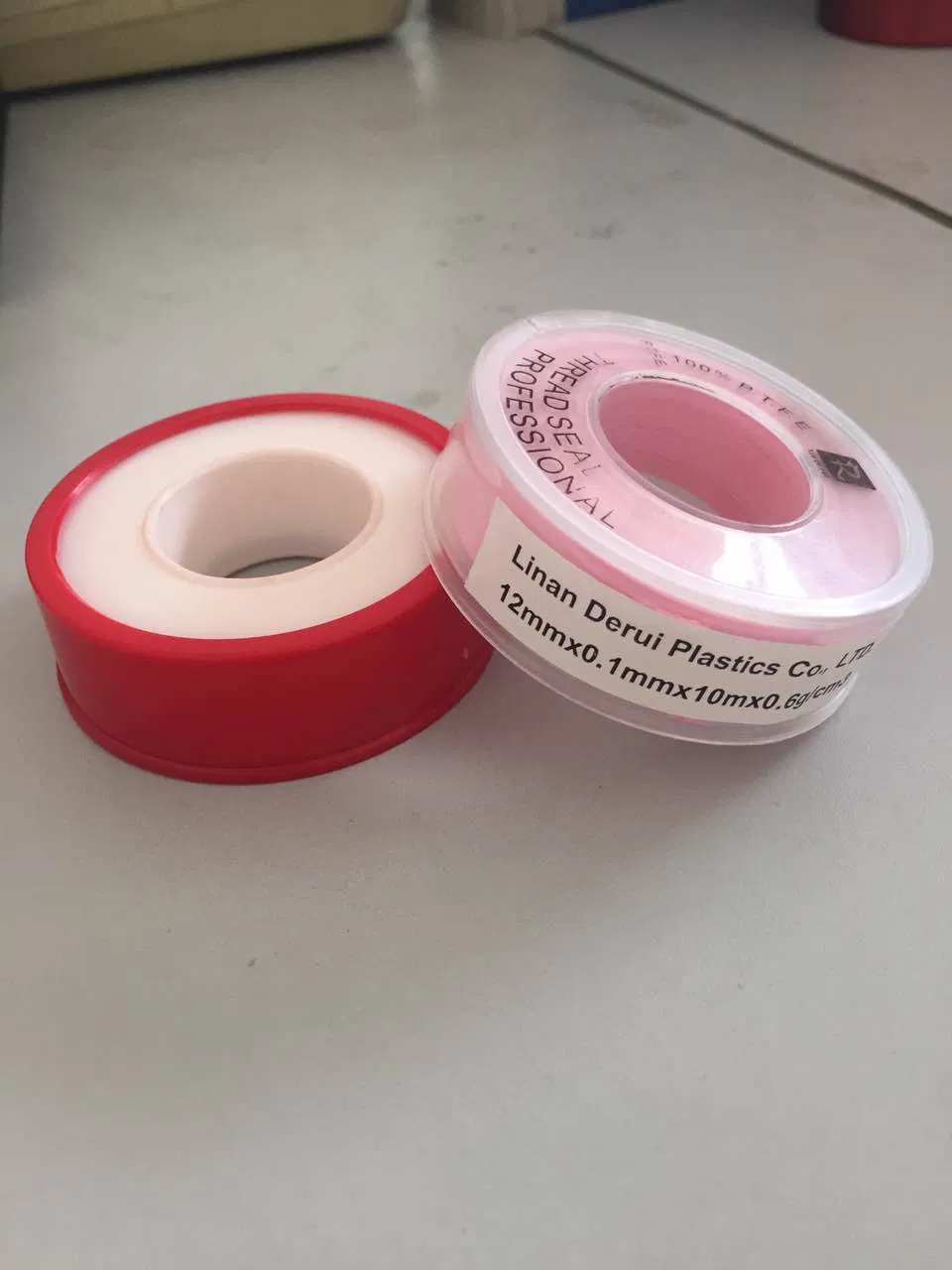 100% PTFE High Quality PTFE Tape Used on Water Gas and Oil Pipe
