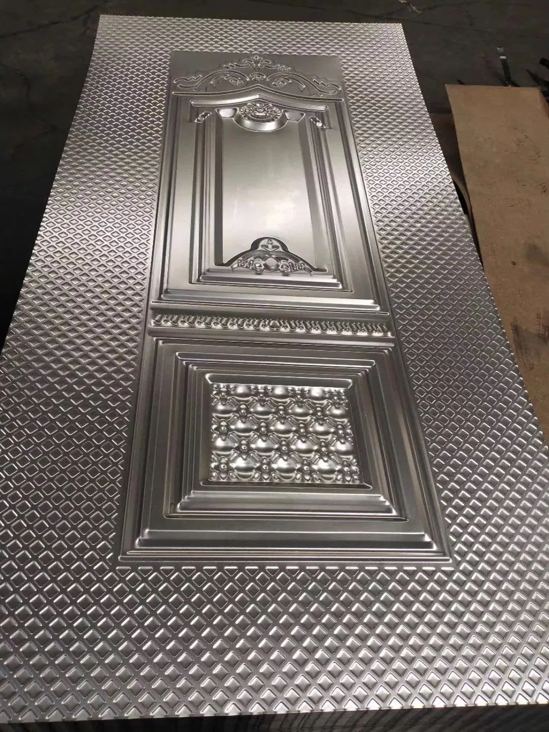 Decorative Metal Stamped Cold Rolled Steel Sheet Doors Panels