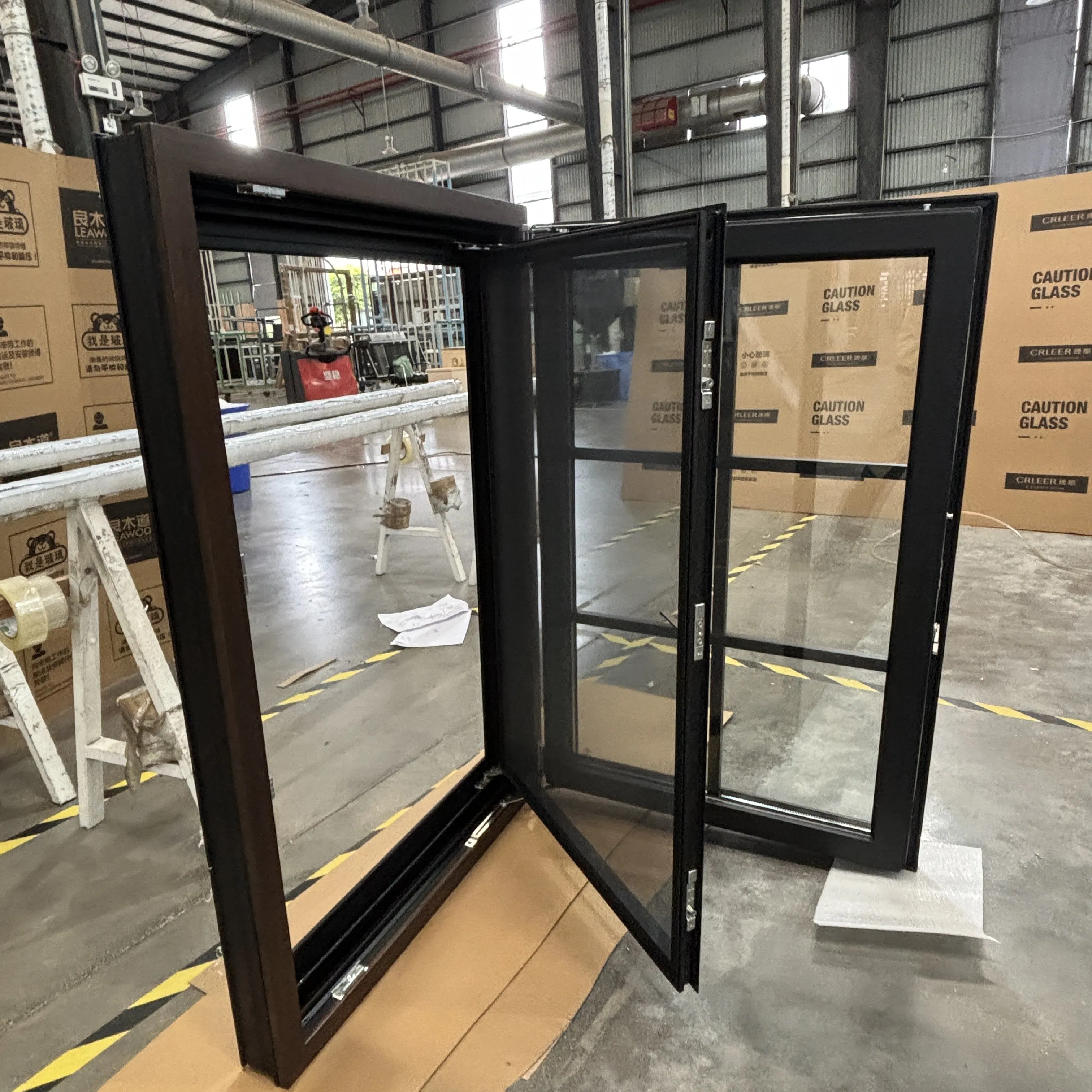 Double Tempered Glass Powder Coated Oak Wood Clad Aluminum Casement Window