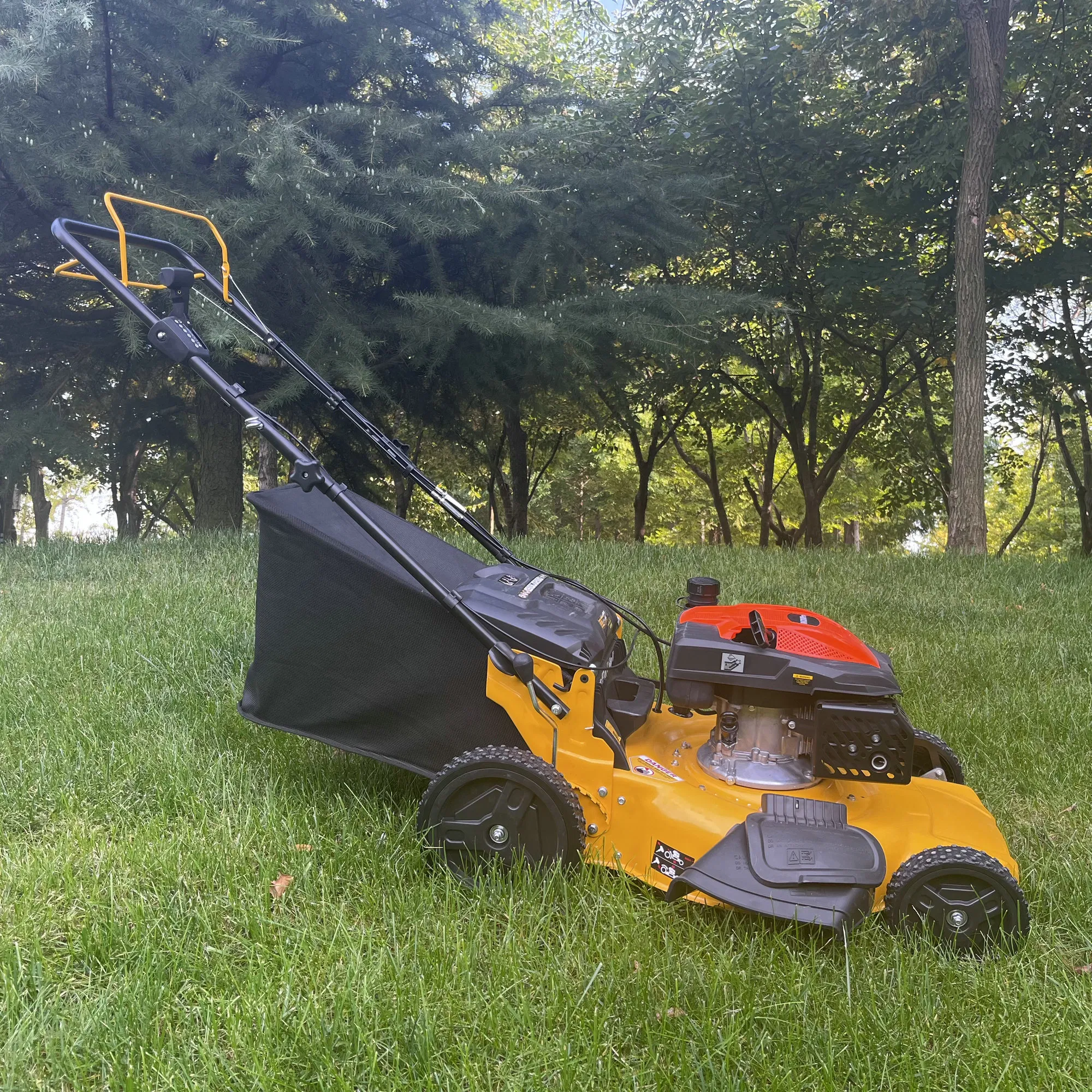 Powerful 22" Self-Propelled Lawn Mower Petrol Grass Mower