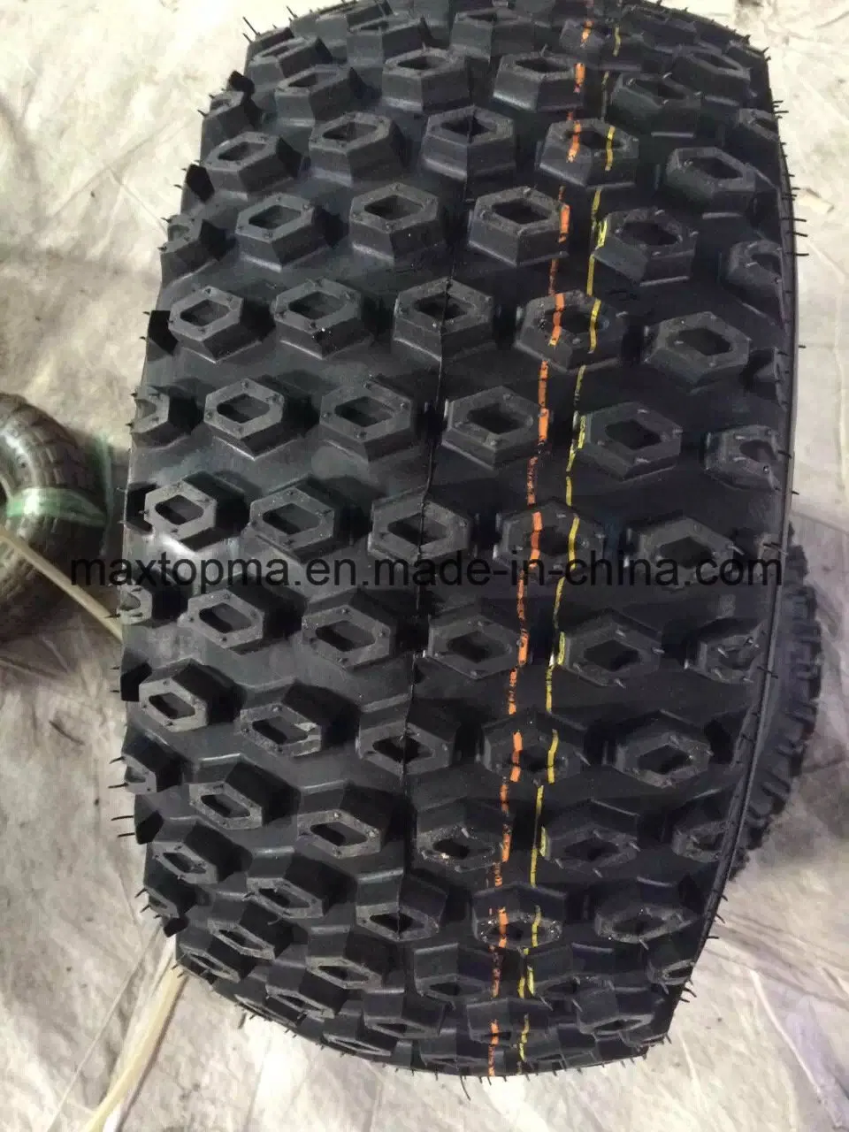 Пневматическое колесо 18X8.50-8 Maxtop