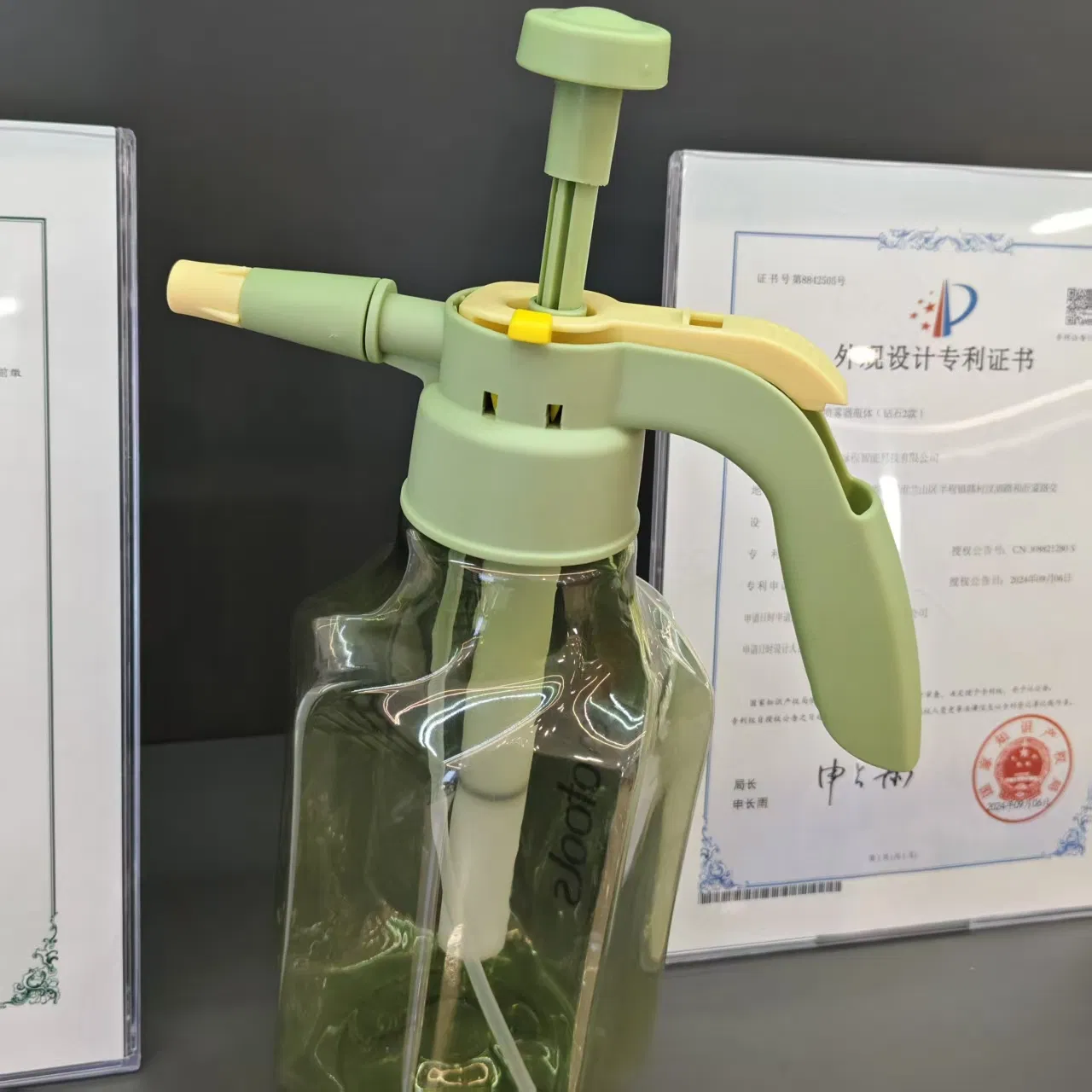 Mini Manual Sprayer - Portable for Gardening and Watering