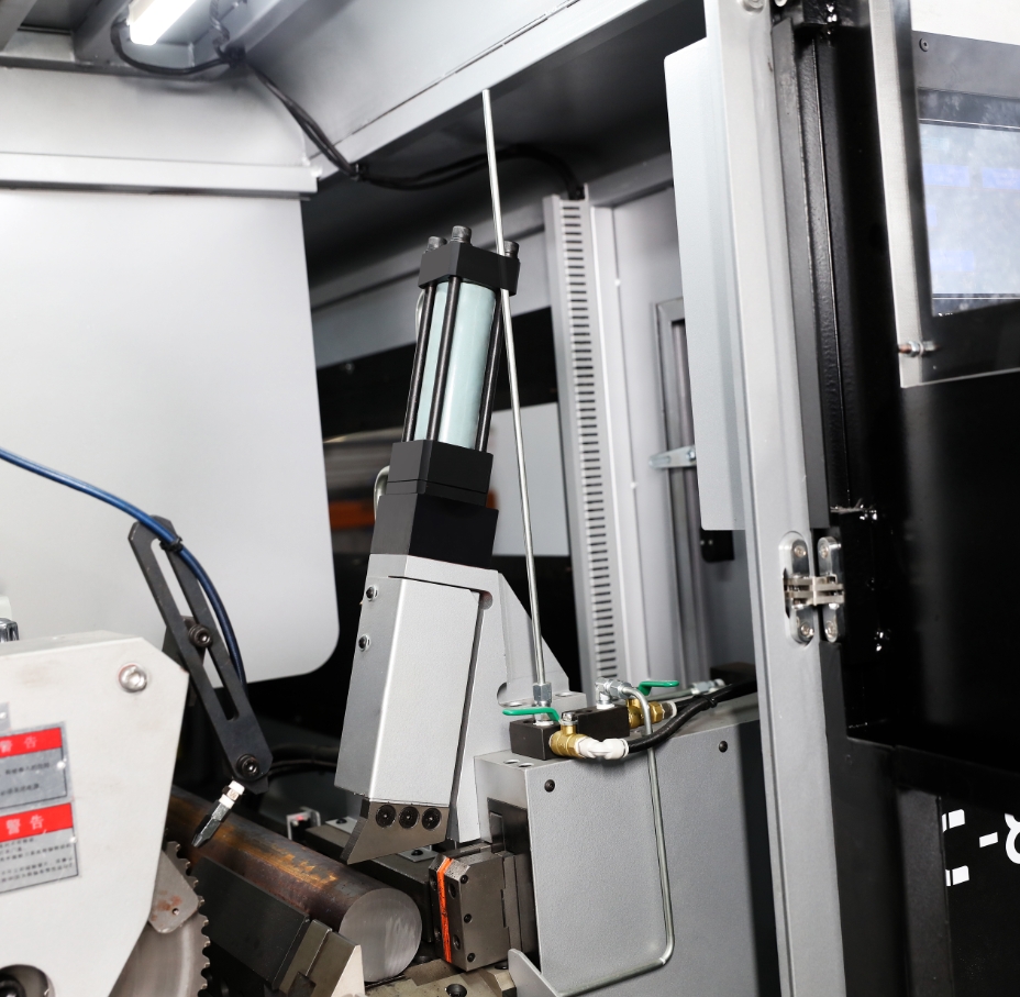 Ленточная пила по металлу автоматическая ЧПУ 800 мм