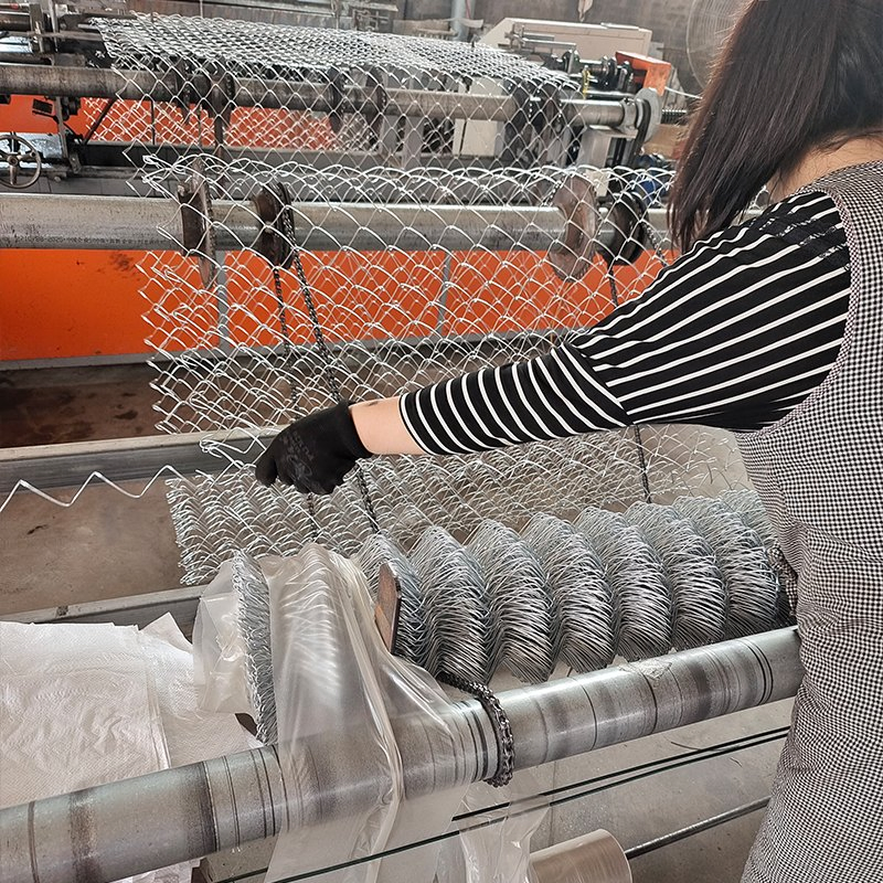 Wholesale 8FT Strong Safety Metal Cyclonic Mesh Fence Security Fence with Pole Holders for Farm Fencing