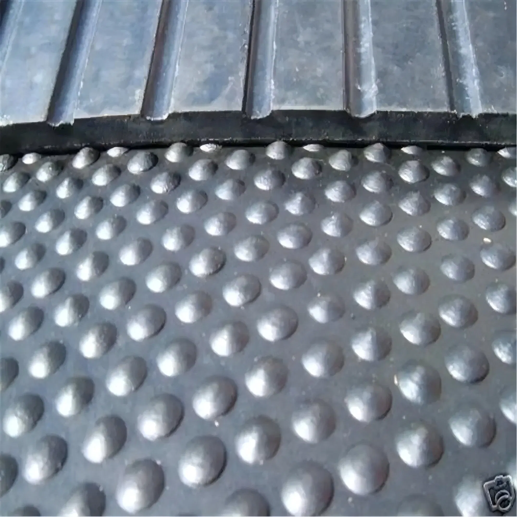 High Density PE Cow Stall Mat ISO9001 Certified Non-Slip Cattle Flooring