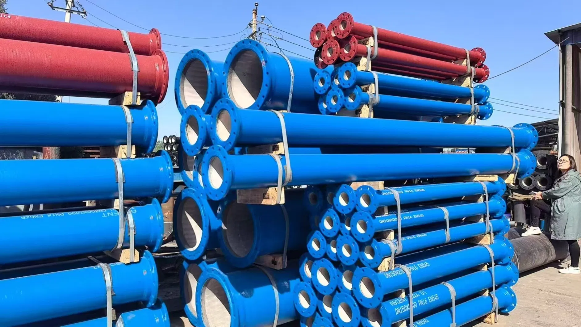 ISO2531 En545 Pn16 Welded Double Flanged Ductile Iron Pipe Red Epoxy Coated