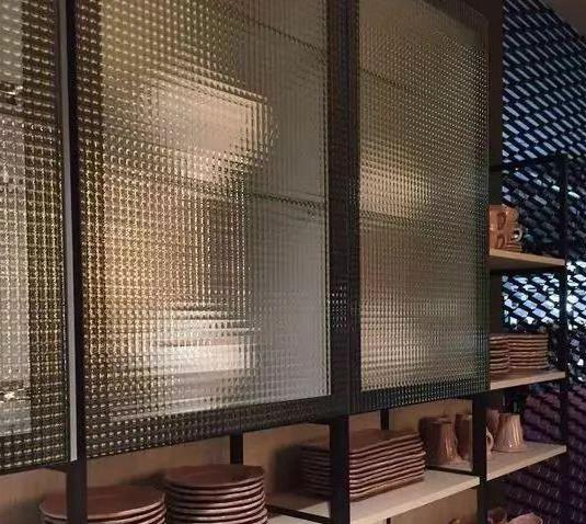 Tsuchime Pattern Textured Glass for for Artistic Display and Niche Applications