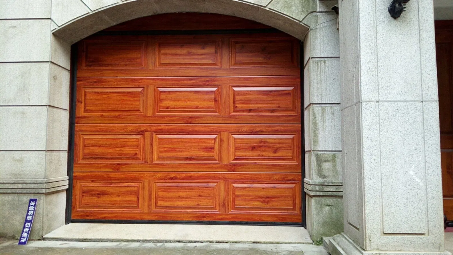 Flip Garage Door - Space-Saving Electric Sectional for Villa Garages