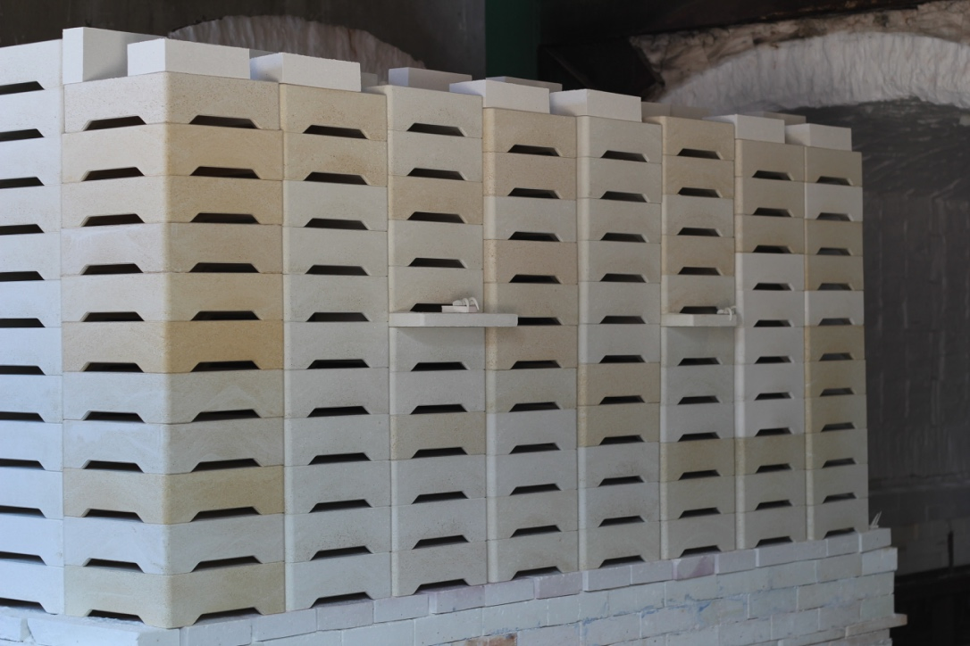 Саггер кордиеритовый для печей, высокотемпературный