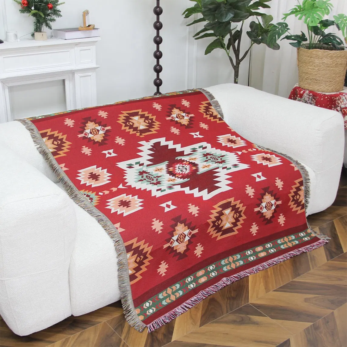 Low MOQ Wholesale Bohemian Tribal Woven Tapestry Blanket Custom Design Portable Ethnic Style Jacquard Blanket