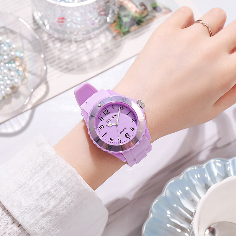 Promotional Hot Selling Gadget Silicon Watch for Gift (KW-010)