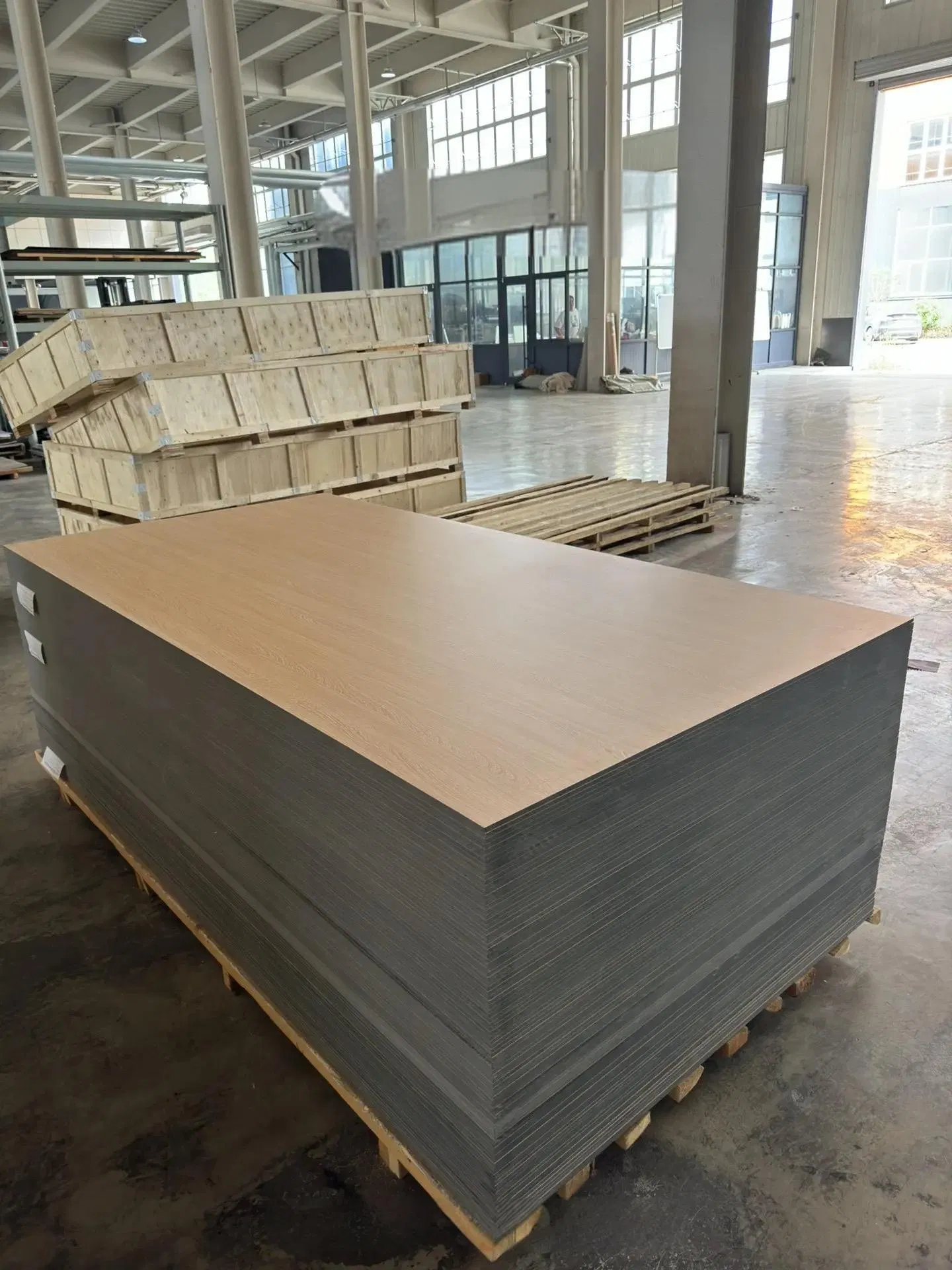 1220X2440X18mm HPL MDF Laminated HPL MDF Board