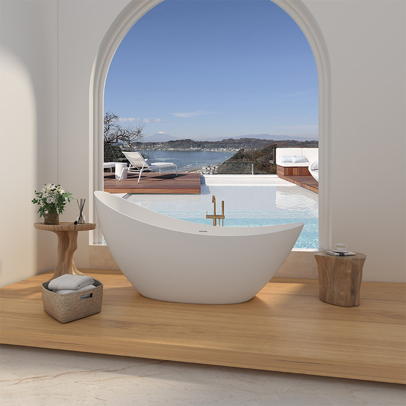 Стильная ванна из искусственного камня