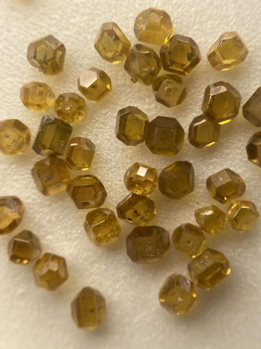 Synthetic Rough Diamond/ Synthetic Diamonds for Sale