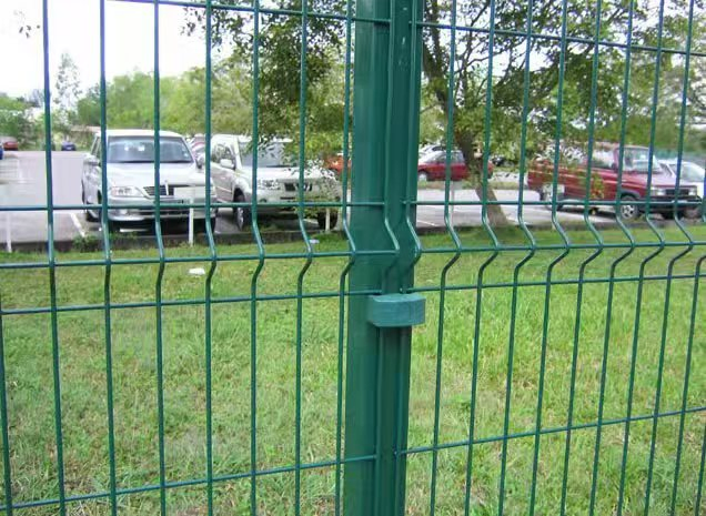 Best Selling Easy Installation Garden Security Perimeter 3D Curved Iron Wire Mesh Fence Peach Shape Post Fencing